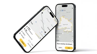 Zwei Smartphones auf welchen die PubliCar App auf dem Display zu sehen ist.