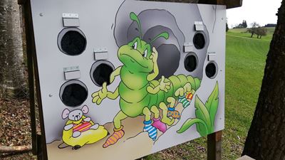 Tableau d’information sur le sentier découverte pour enfants Freddy Fratzel à Wildberg