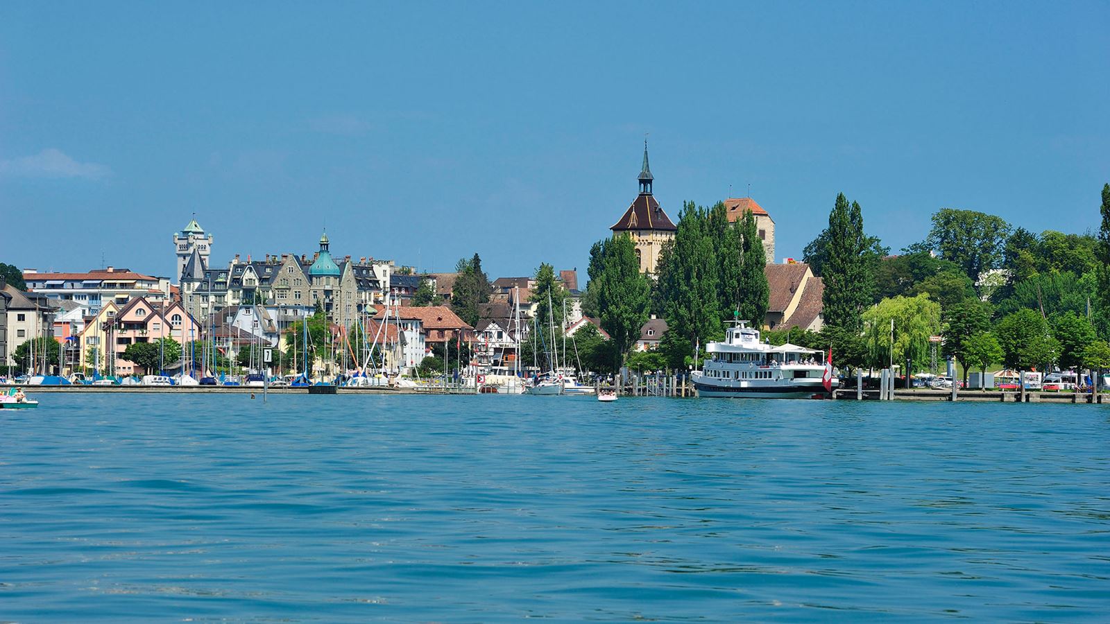 La ville d’Arbon avec ses lacs et ses promenades invite à la visite.  © Arbon Tourismus