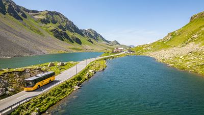The Postbus travels on the Flüelapass.