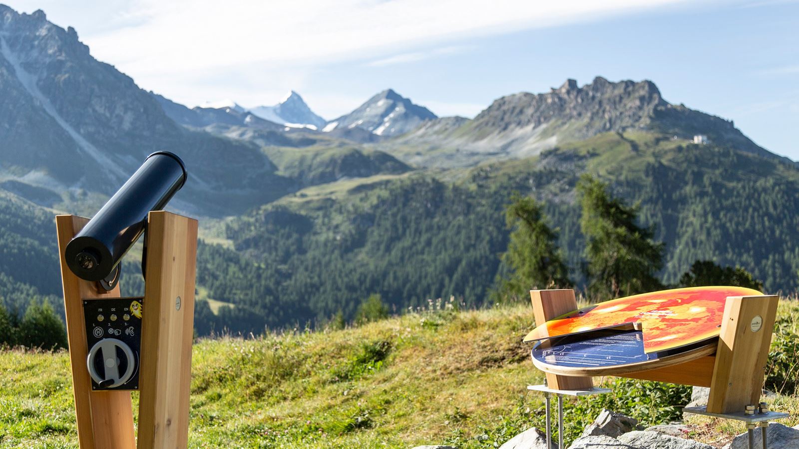 Chemin des Planètes dans le Val d’Anniviers