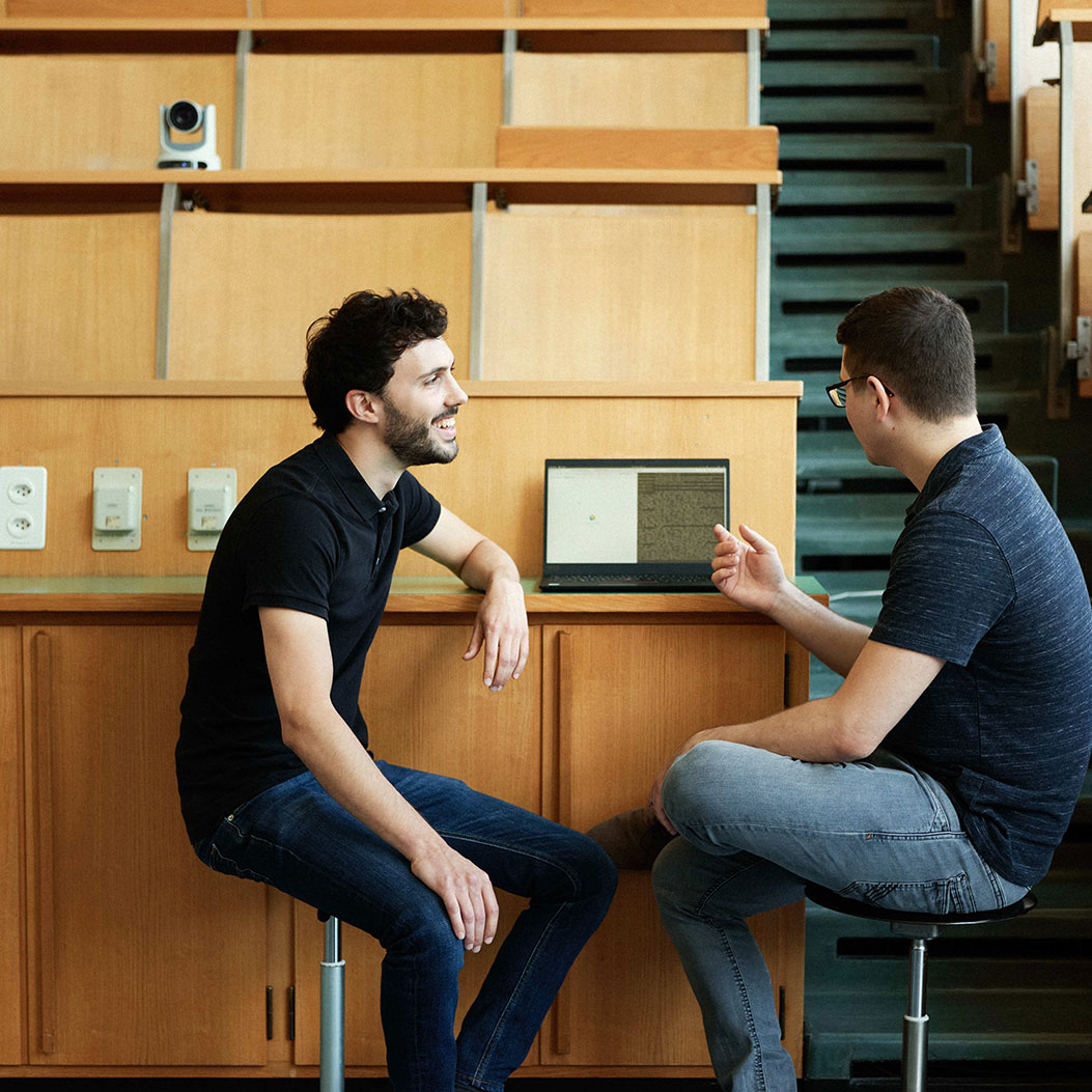 Des étudiantes et des étudiants peaufinent AmiGo