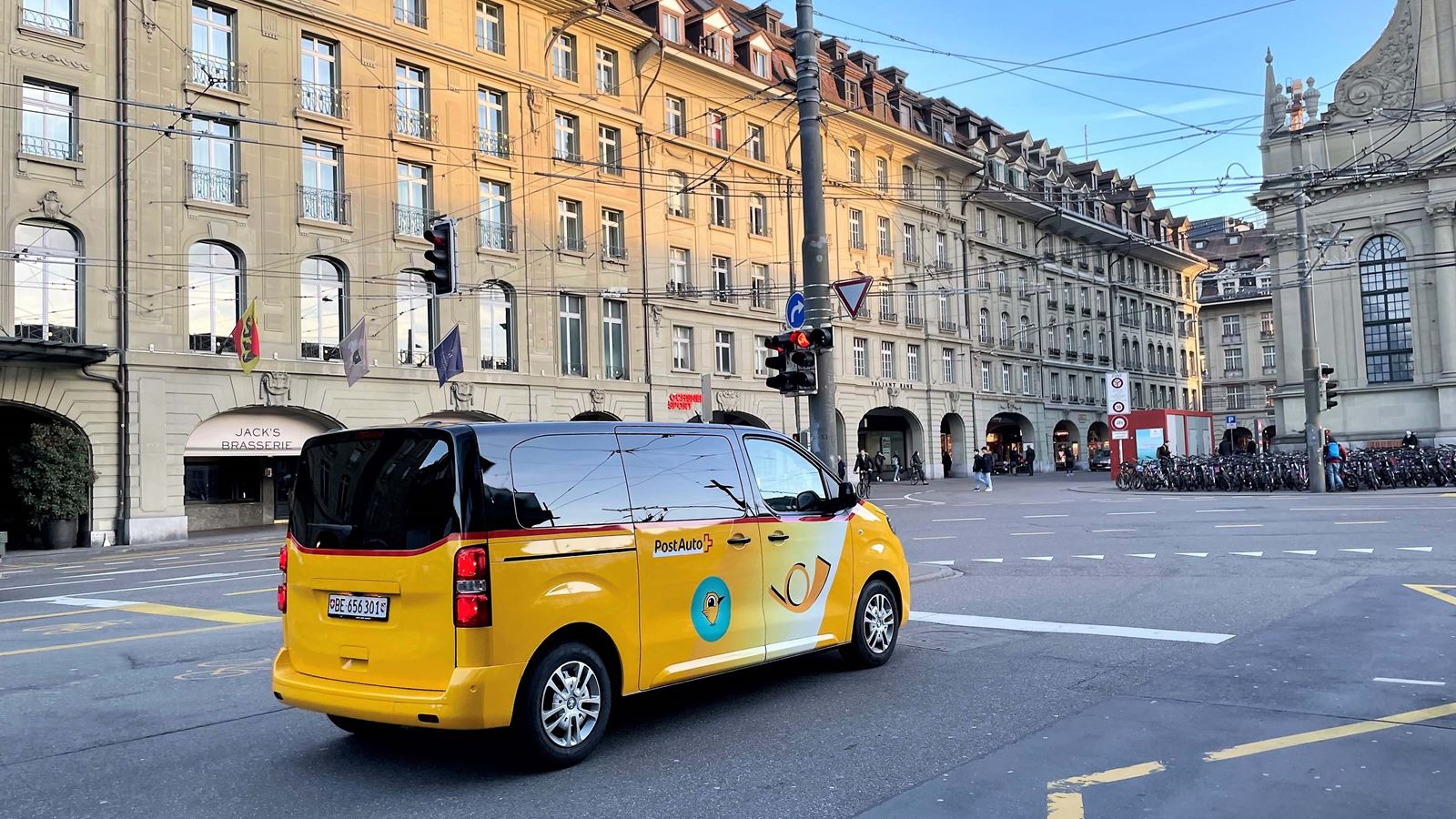 The PostBus Engehalde shuttle on the road at Bern train station