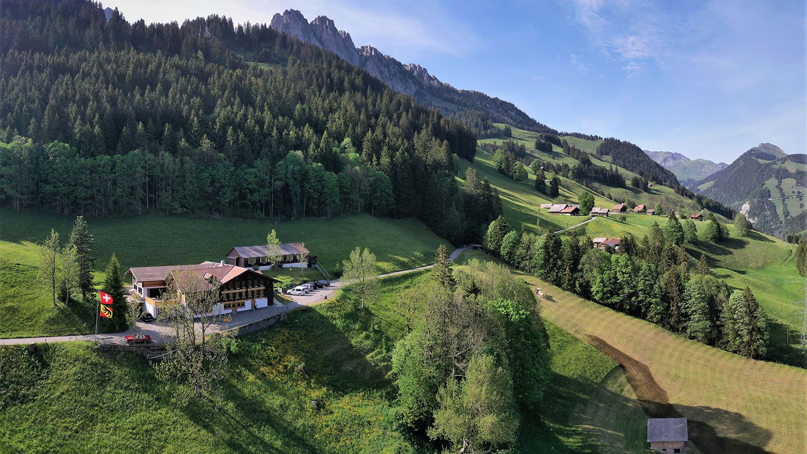 Landschaft zwischen Saanen und Jaun