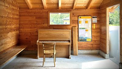 The bus shelter in Splügen remains the most musical Postbus stop in Switzerland.