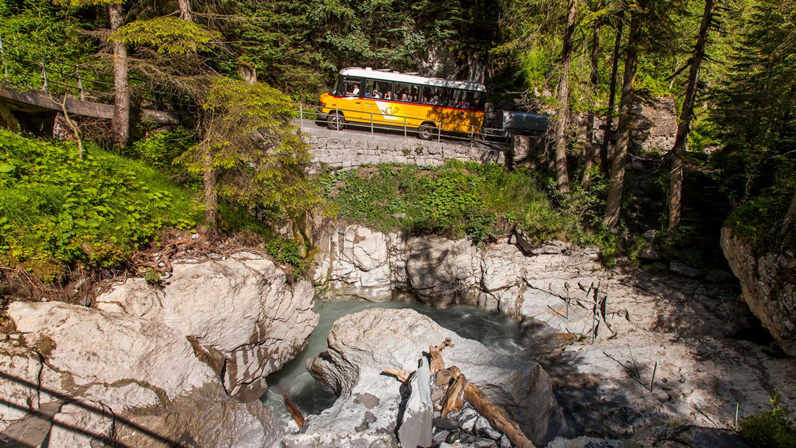 The postbus on the way to Griesalp