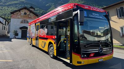 Les premiers bus électriques de CarPostal au Tessin